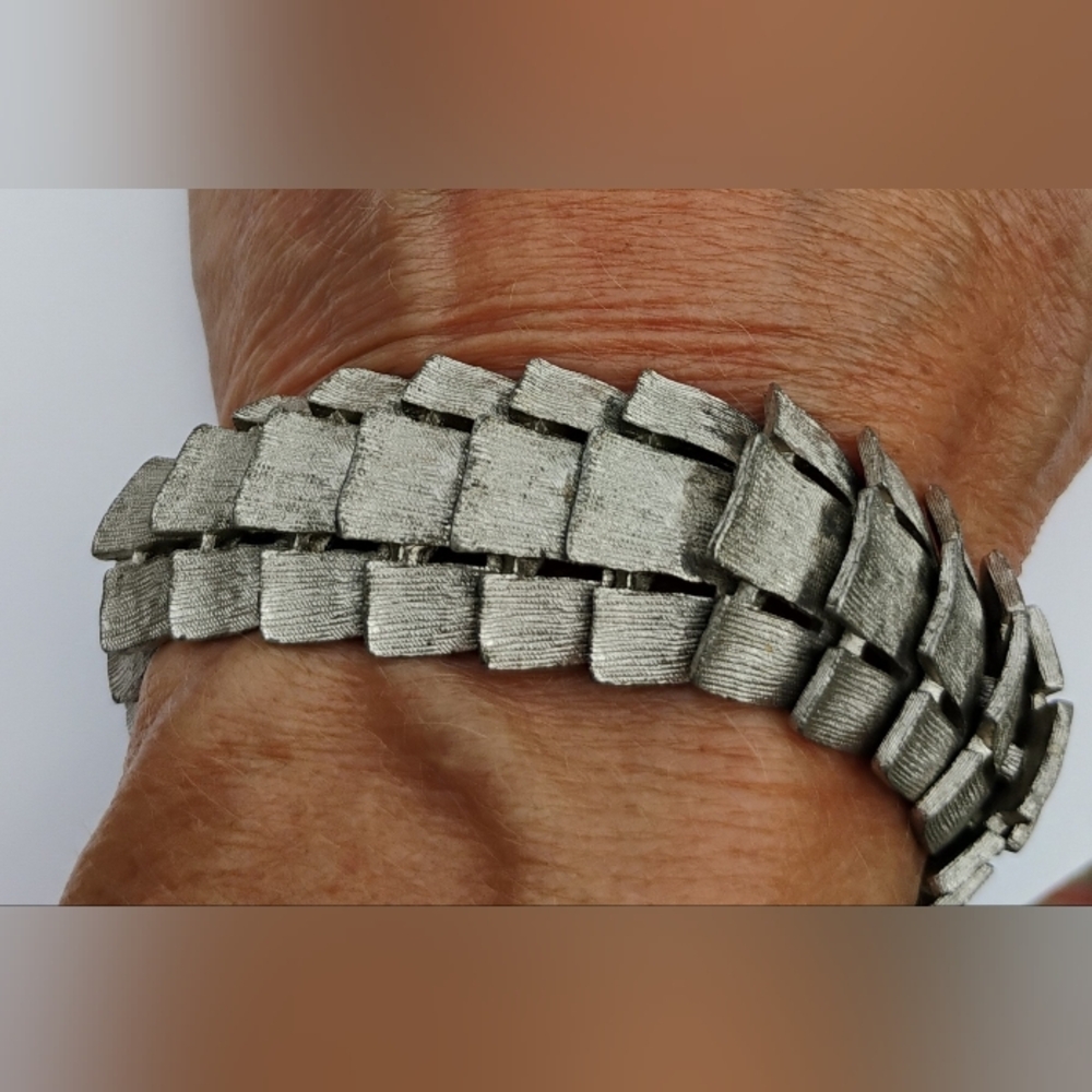 Art Deco Puccini Metal Crocodile Style Bracelet Wide Signed Silver Toned